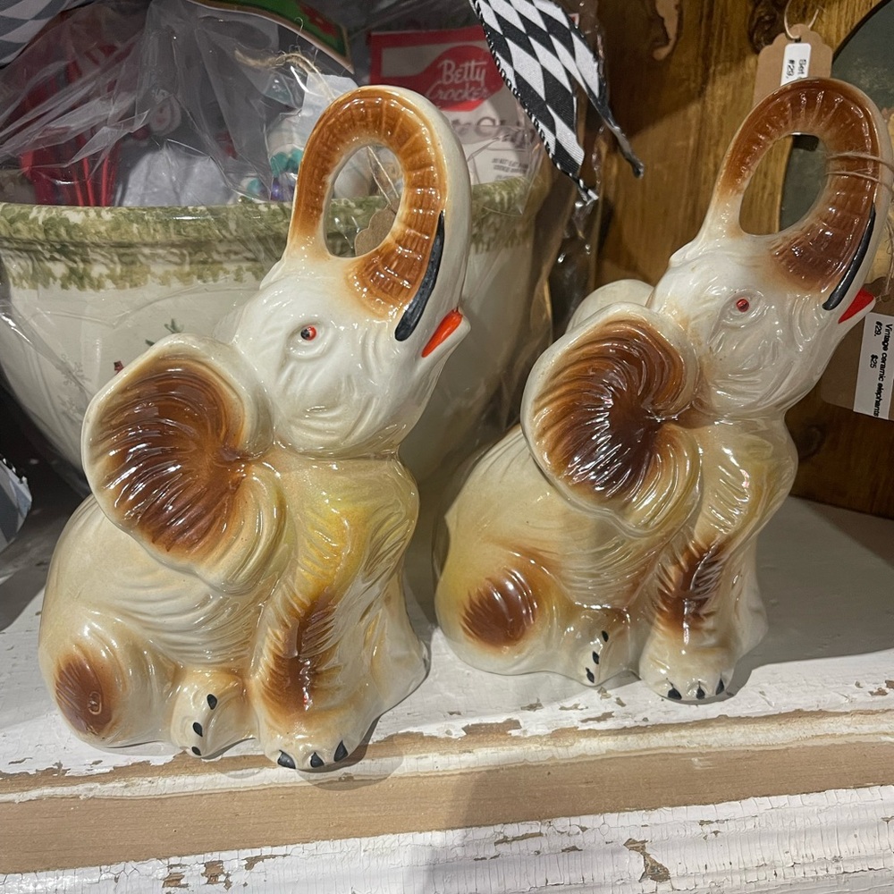 ‼️SOLD•• Ceramic Elephant Figurines Made in Brazil